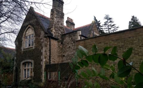 Fulham Palace Road Cemetery Lodge, featured on Grand Designs